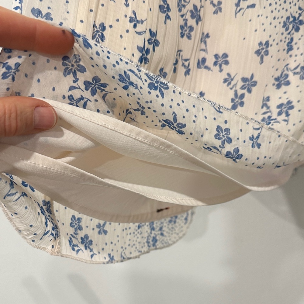 Abercrombie & Fitch White and Blue Pleated Floral Dress - Picture 12 of 16